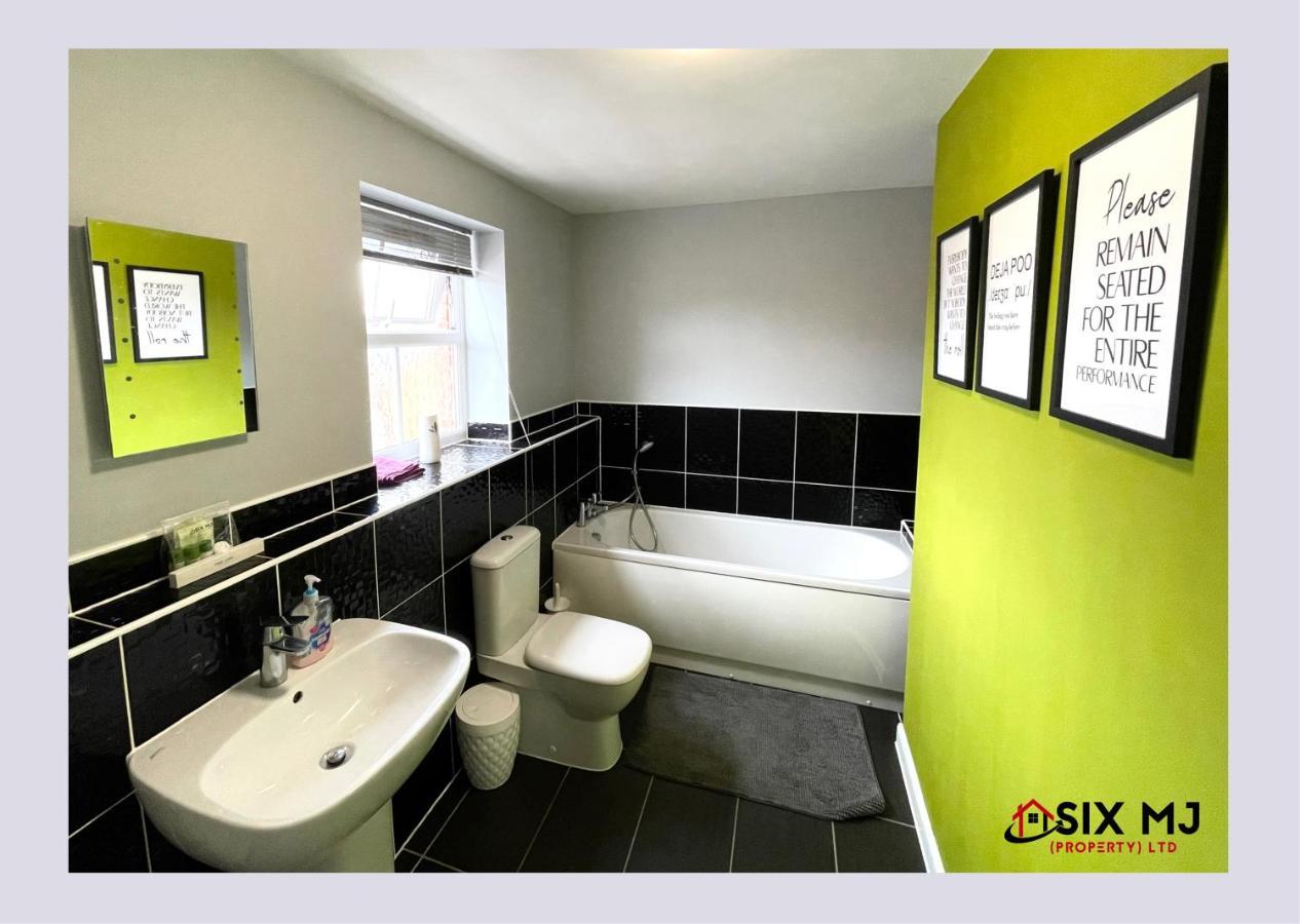 Chichele House, Sleeps 8, Nr Rushden Lakes, Allocated Parking, Corporate Welcome Higham Ferrers المظهر الخارجي الصورة